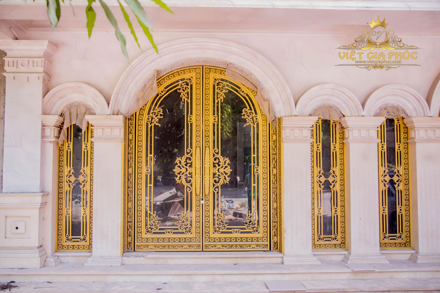 cổng nh&ocirc;m đ&uacute;c