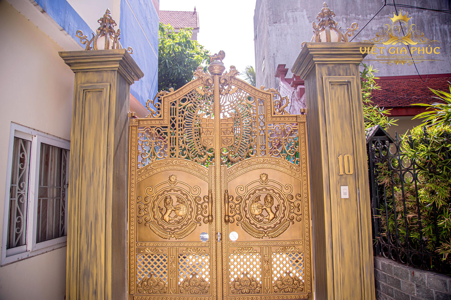 cổng nh&ocirc;m đ&uacute;c