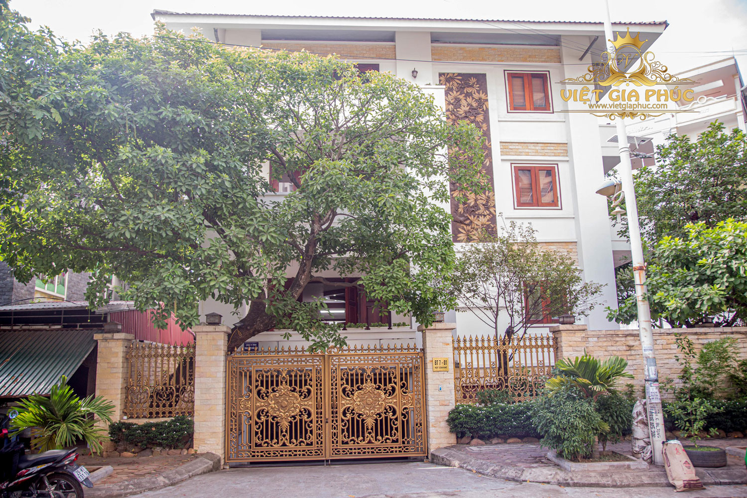 cổng nh&ocirc;m đ&uacute;c