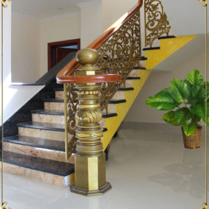 Cầu thang nhôm đúc hoa hồng