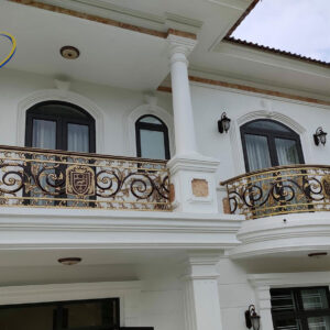 ban-cong-nhom-duc-logo-su-tu-03